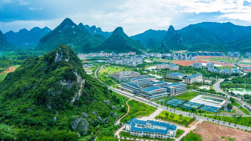 贴片加工厂选择：揭秘关键考量因素