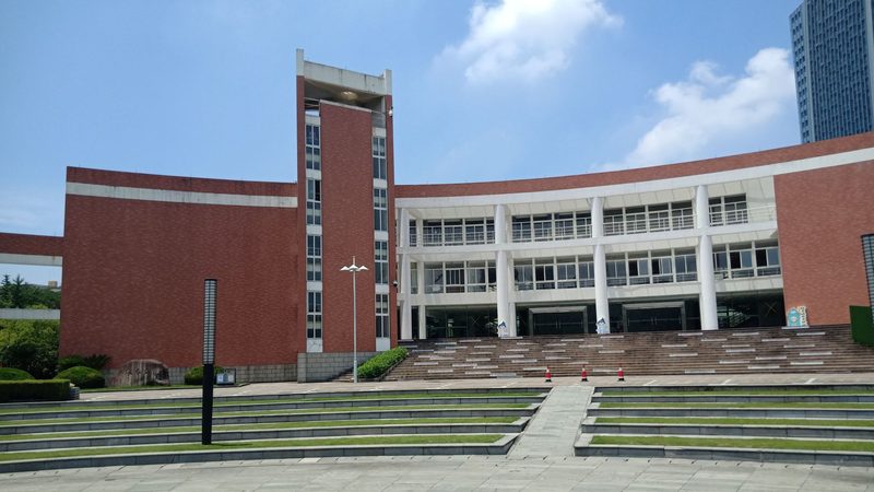 解码集成电路型号：揭秘查询技巧与要点